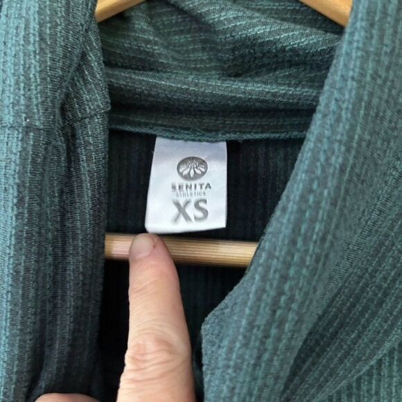 Senita Athletics XS Cowl Neck Sweater Long Sleeve Striped Blue Green Cropped Poc - Picture 5 of 9